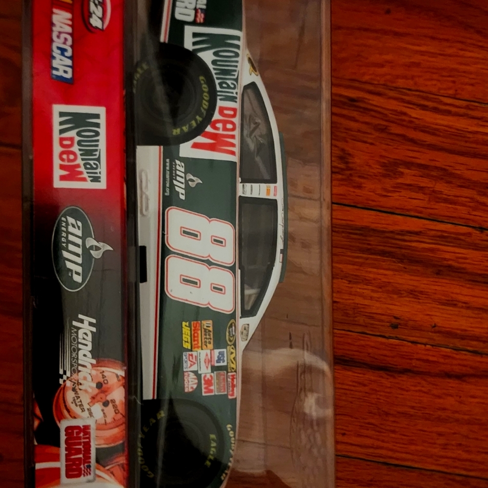 DALE EARNHARDT JR 88 Mountain Dew 1 24 Die Cast Car